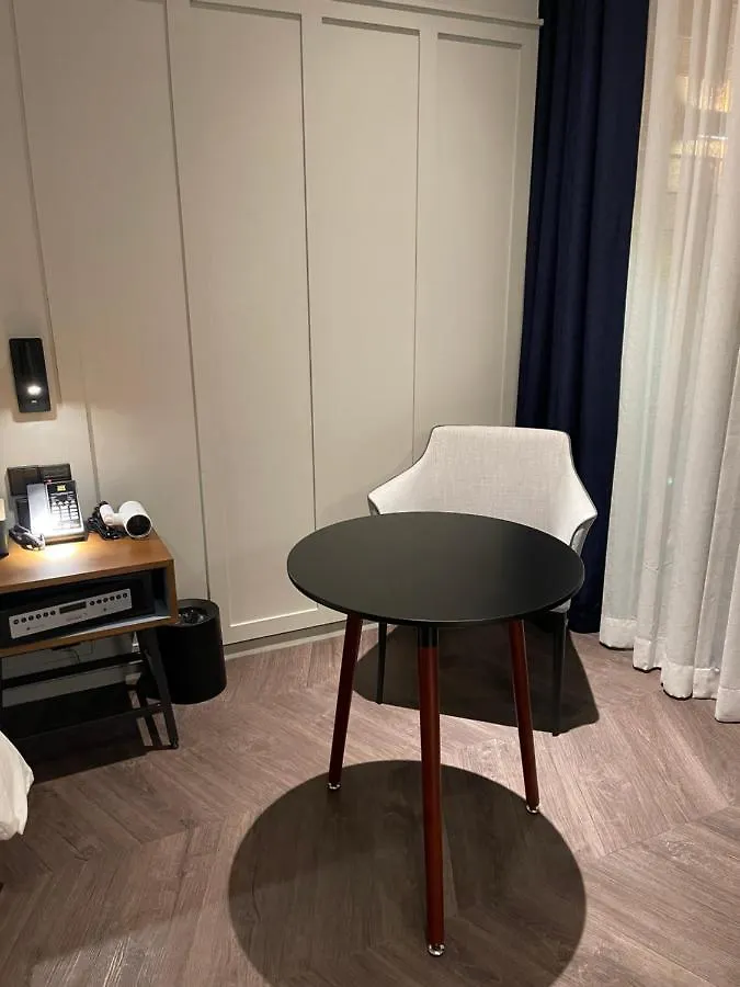 Junibino Hotel Hongdae Seoul 3*,
